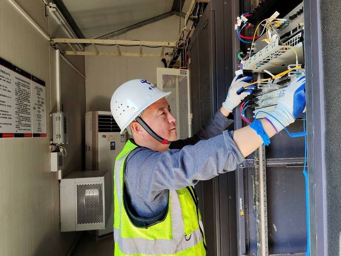 強基礎、暢網絡、優(yōu)服務 中國電信春節(jié)基礎電信業(yè)務保障紀實